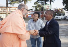 Recibe el Secretario General, Thupten Dorjee