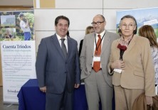 Joan Antoni Melé (Subdirector General de Triodos Bank), Félix Balboa y María Lezaun (Presidente-Fundador y Vicepresidenta-Fundadora de Fundación Phi)
