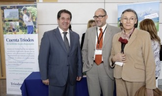 Joan Antoni Melé (Subdirector General de Triodos Bank), Félix Balboa y María Lezaun (Presidente-Fundador y Vicepresidenta-Fundadora de Fundación Phi)