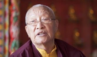 His Eminence Khamtrul Rimpoche