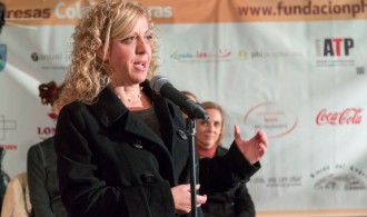 La Excma. Sra. Alcaldesa de Puçol en el acto de inauguración del Mercadillo Solidario 2013