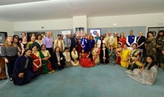 Miembros del Hindu Forum y europarlamentarios